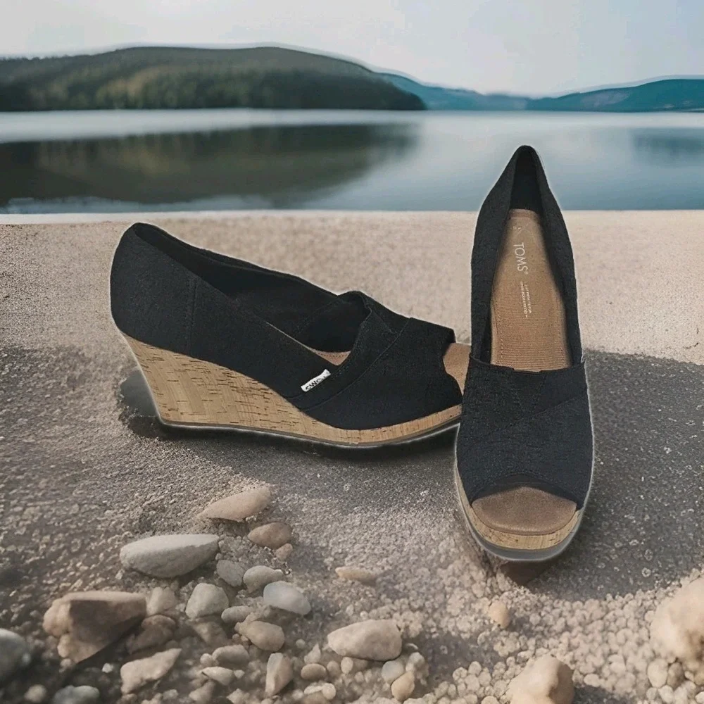 TOMS Stella Women's Black Peep Toe Cork Wedge Pump Shoes Size 9.5 Preppy Classic